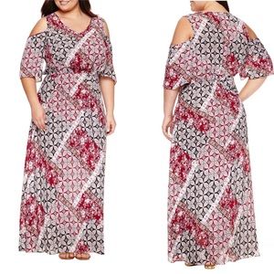 ⬇️Boutique+ printed cold shoulder maxi dress